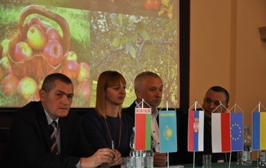 Konferencja pn.  &bdquo;Potencjał eksportowy producent&oacute;w owoc&oacute;w i warzyw Ziemi Sandomierskiej&rdquo;