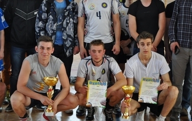 Powiatowy Turniej Piłki Siatkowej Szk&oacute;ł Ponadgimnazjalnych