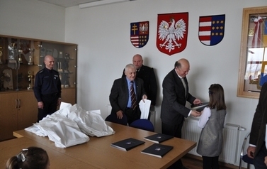 Wręczenie nagr&oacute;d w XVII edycji Og&oacute;lnopolskiego Konkursu Plastycznego dla Dzieci i Młodzieży 