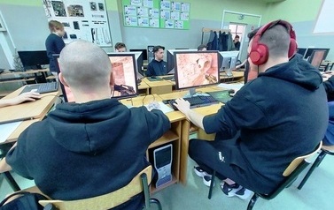 cs (2)