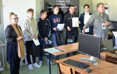 cs (17)