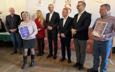 att.f1F0F9Gnvji-AGIxNDA6r3sAUm_bc4Z5IK9rM0D2IF4