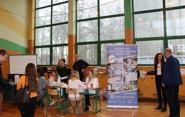 X Powiatowe Targi Edukacyjne w II LO im. T. Kościuszki w Sandomierzu
