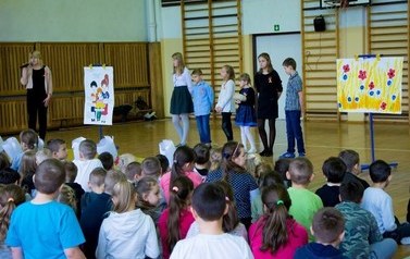 Domy dla Dzieci i Młodzieży w Łoniowie uczestniczą w międzynarodowej kampanii przeciwko przemocy i krzywdzeniu dzieci i młodzieży