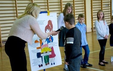 Domy dla Dzieci i Młodzieży w Łoniowie uczestniczą w międzynarodowej kampanii przeciwko przemocy i krzywdzeniu dzieci i młodzieży