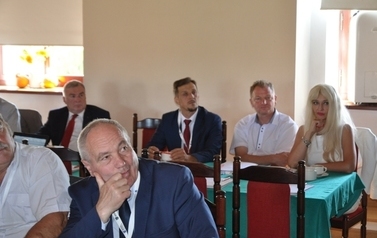&bdquo;Zasłużony dla powiatu sandomierskiego&rdquo; wręczenie tytuł&oacute;w podczas IV konferencji  Potencjał eksportowy i handlowy świętokrzyskich producent&oacute;w sektora spożywczo-przetw&oacute;rczego