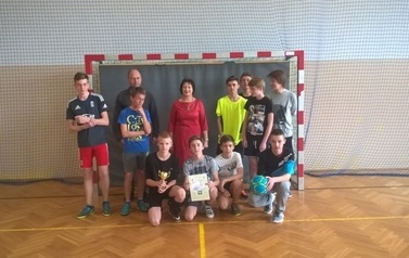 Turniej piłki nożnej halowej w ZSP w Klimontowie