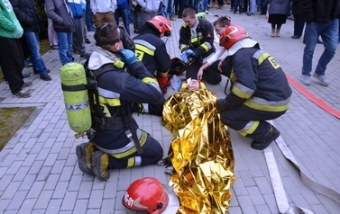 Praktyczne sprawdzenie organizacji oraz warunk&oacute;w ewakuacji na wypadek pożaru w ZSTiO w Sandomierzu