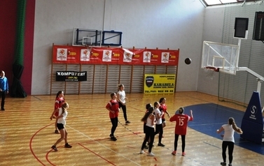 Międzyszkolny Turniej Piłki Koszykowej Dziewcząt o Puchar Starosty Sandomierskiego