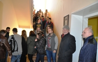Praktyczne ćwiczenia z ewakuacji na wypadek pożaru lub innego zagrożenia odbyły się w II LO im. Tadeusza Kościuszki w Sandomierzu
