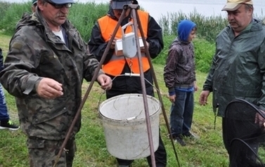 Zawody wędkarskie z okazji Dnia Dziecka w Szymanowicach