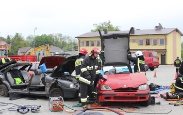 Ćwiczenia Powiatowego Zespołu Zarządzania Kryzysowego "Obraz&oacute;w 2015"