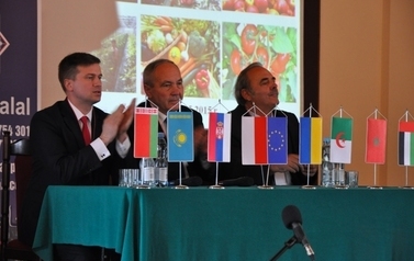 Konferencja pn.  &bdquo;Potencjał eksportowy producent&oacute;w owoc&oacute;w i warzyw Ziemi Sandomierskiej&rdquo;