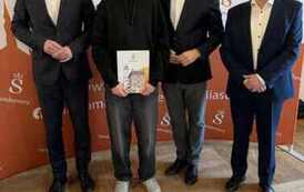 att.v1N4fkxCYqb55TiegzfhdHl8ujaj4kP4rKhr555S1wo